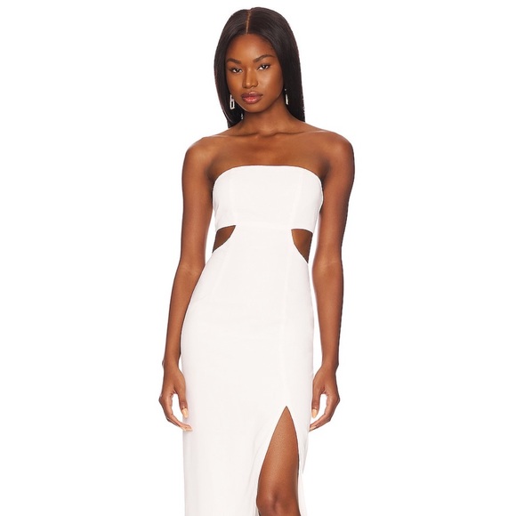 REVOLVE Paola Maxi Dress in White
superdown - Picture 1 of 5